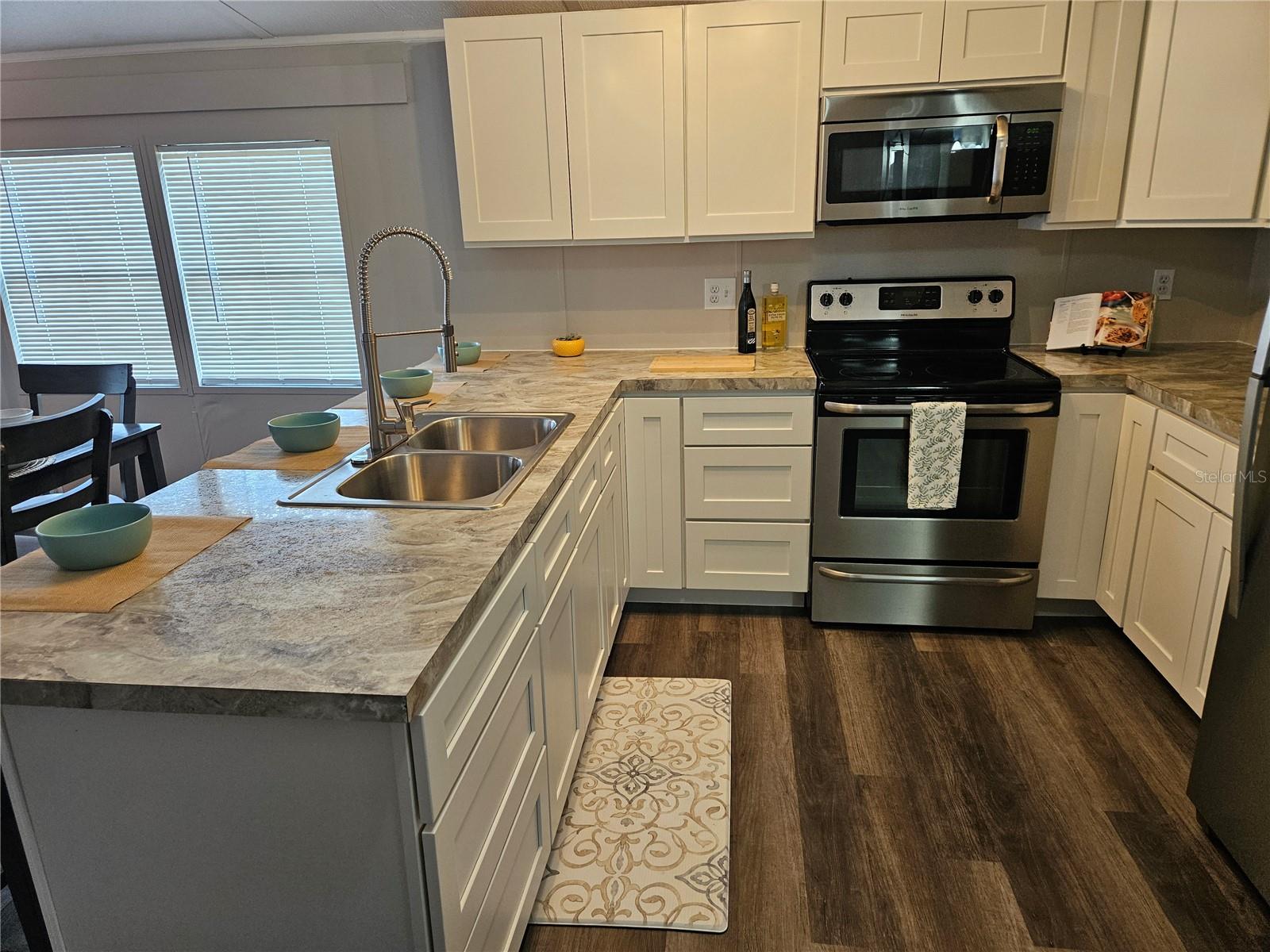 TIMBER LAKE ESTATES - Residential