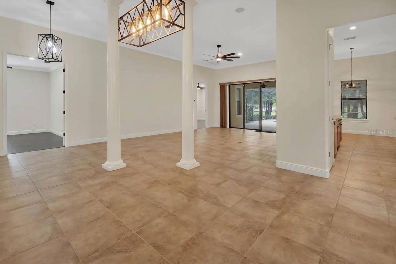 502 VICTORIA HILLS DRIVE