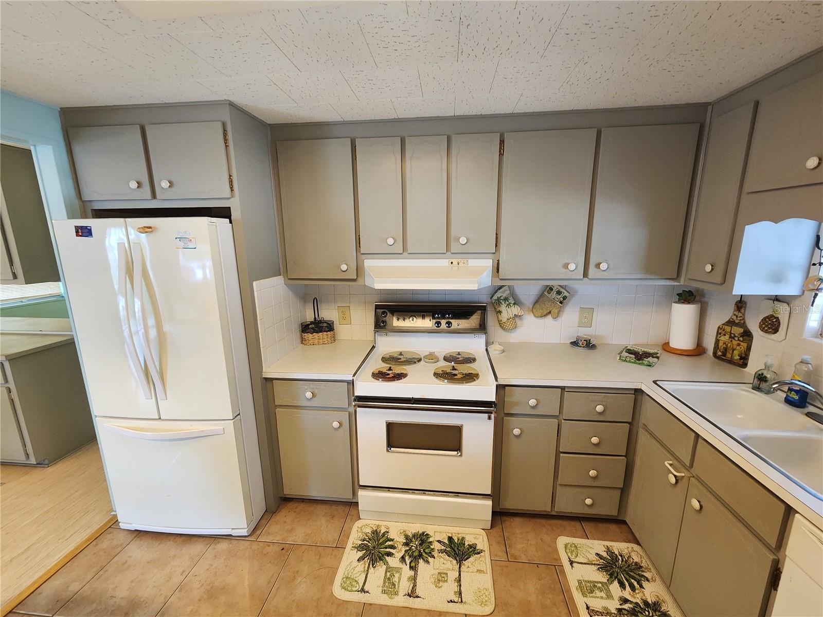 CHATEAU VILLAGE CO-OP - Residential