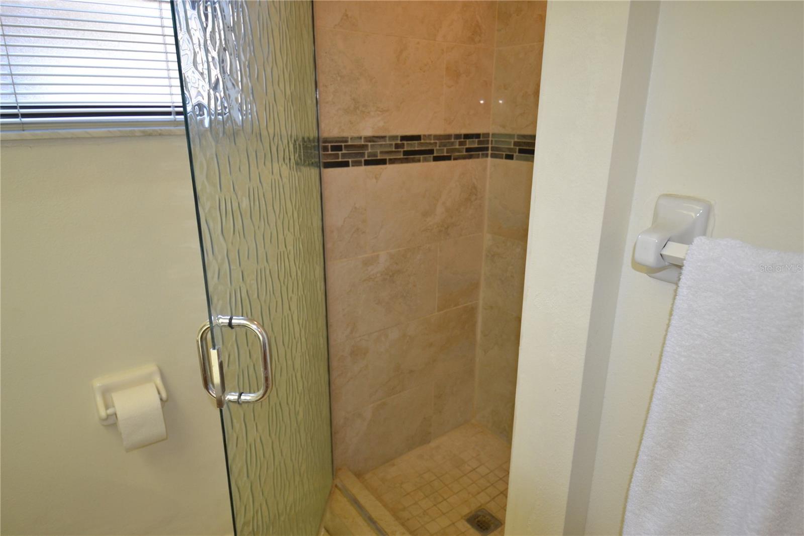 EAST LAKE WOODLANDS WOODLAKE RUN - Residential Lease