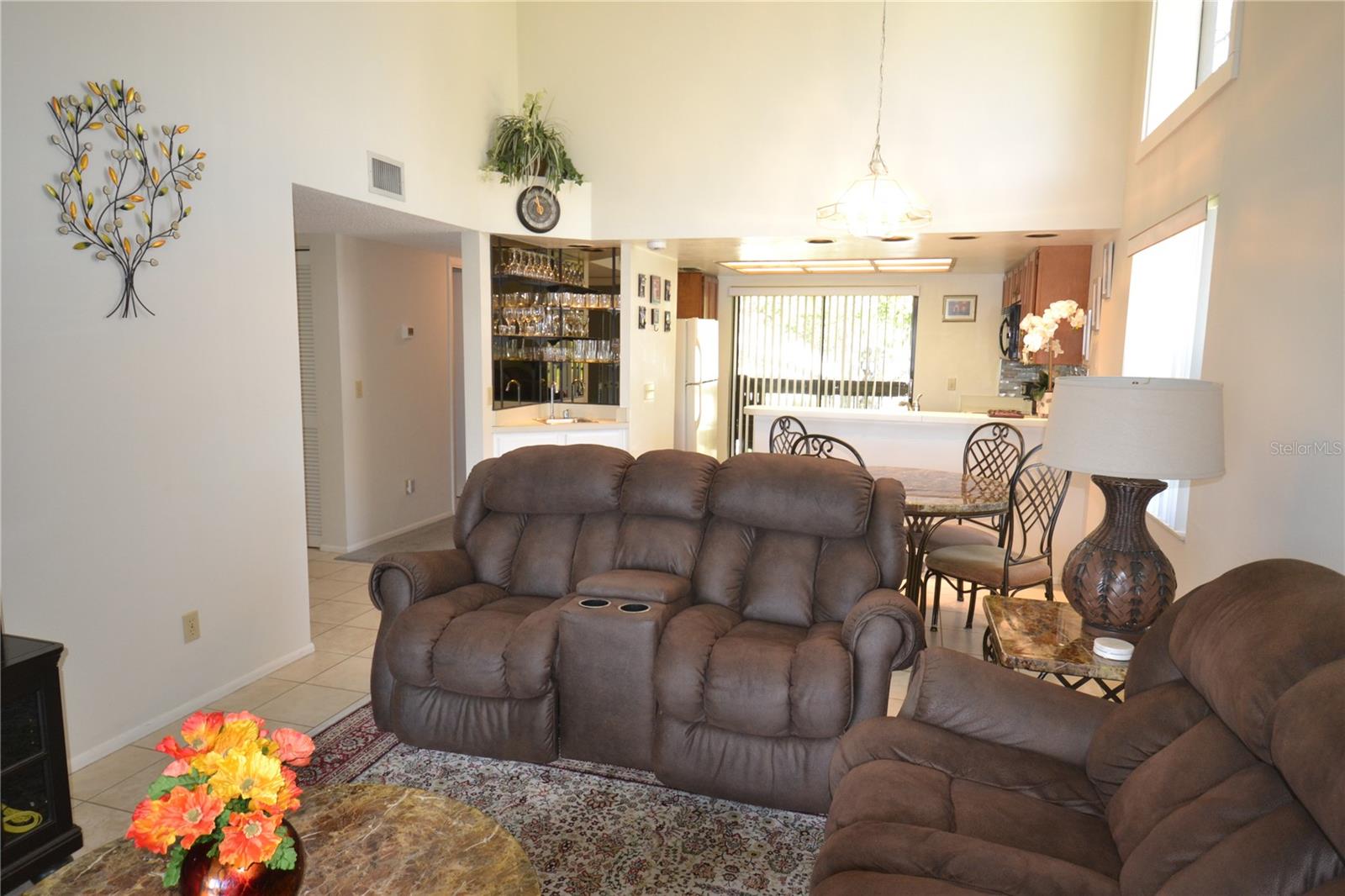 EAST LAKE WOODLANDS WOODLAKE RUN - Residential Lease