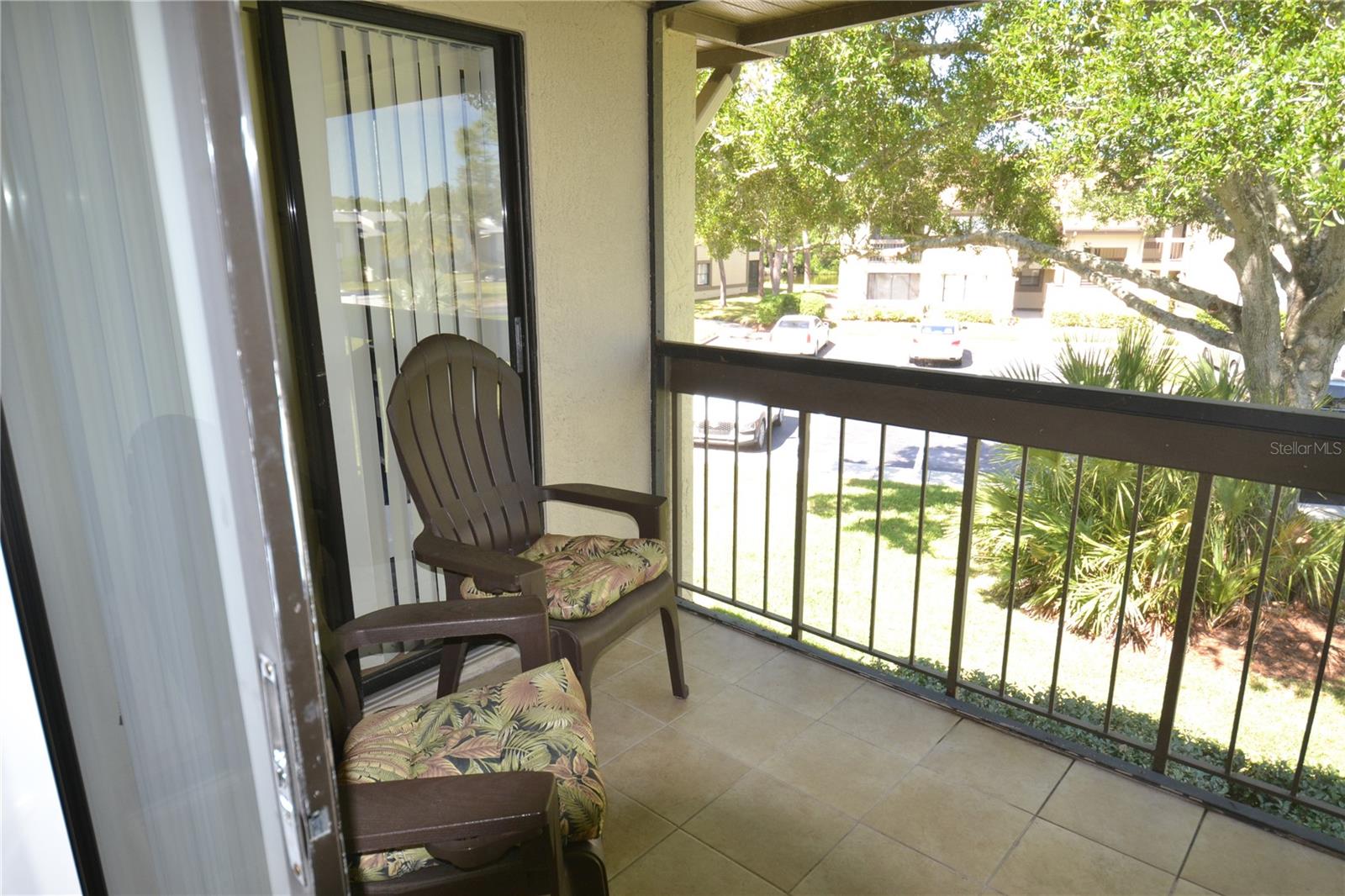 EAST LAKE WOODLANDS WOODLAKE RUN - Residential Lease