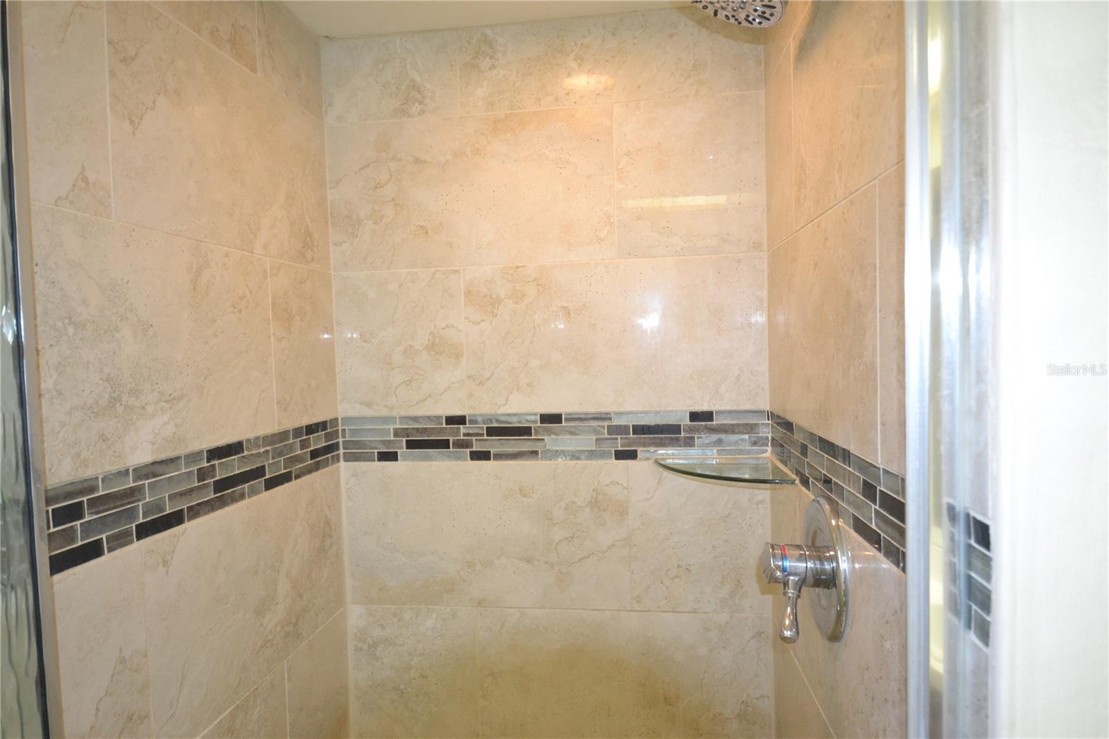 EAST LAKE WOODLANDS WOODLAKE RUN - Residential Lease