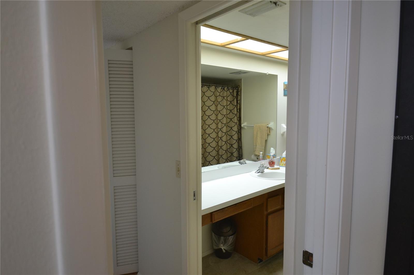 EAST LAKE WOODLANDS WOODLAKE RUN - Residential Lease