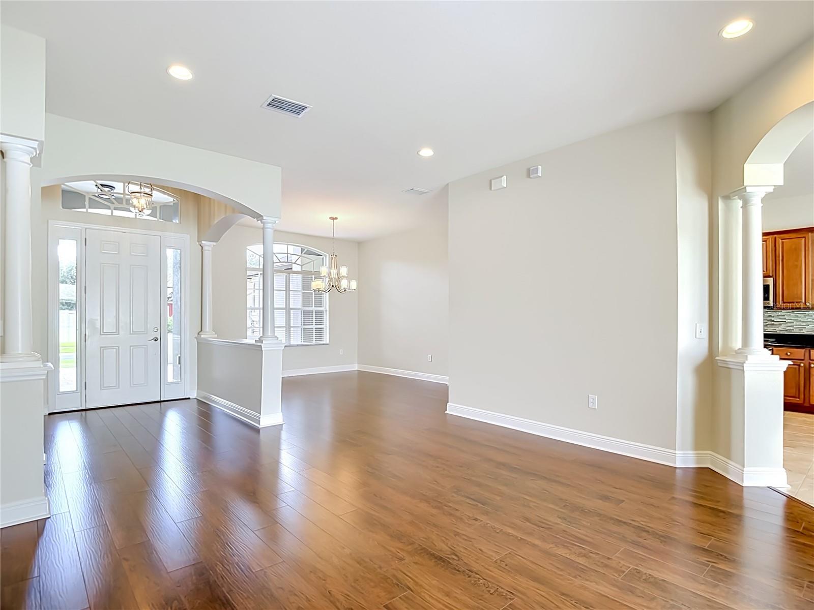MEADOW POINTE - Residential