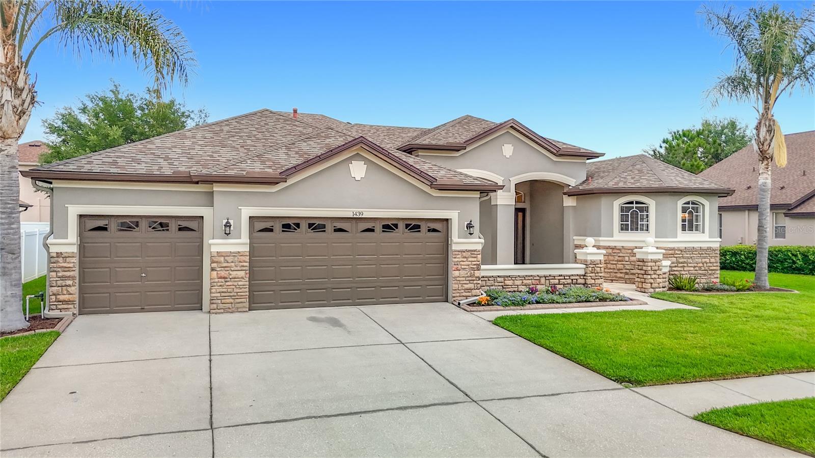 MEADOW POINTE - Residential