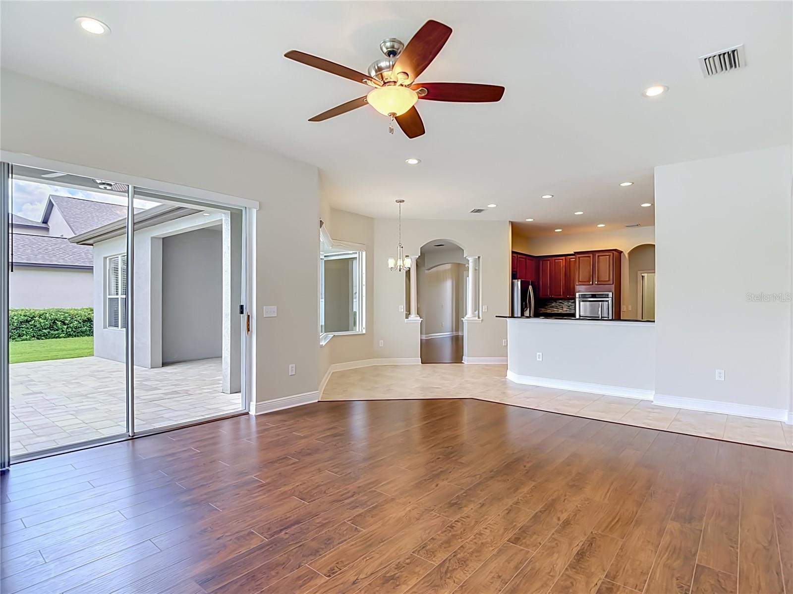 MEADOW POINTE - Residential
