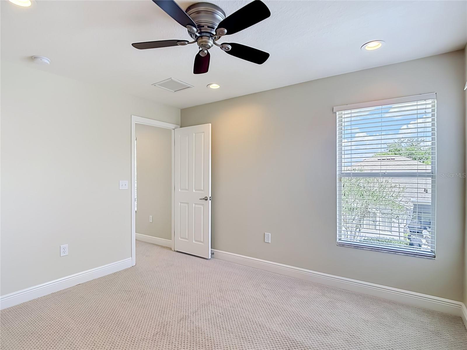 MEADOW POINTE - Residential