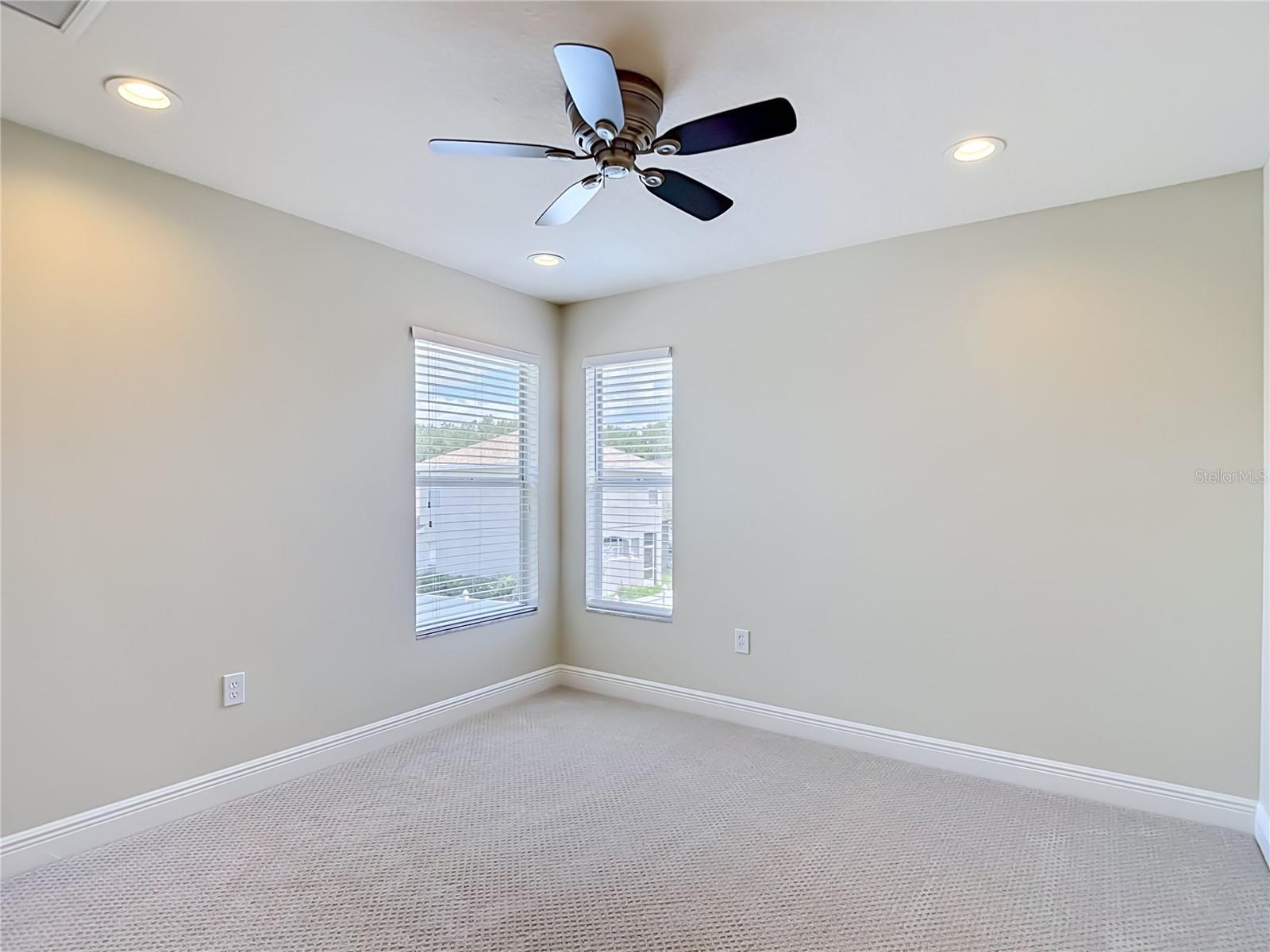 MEADOW POINTE - Residential