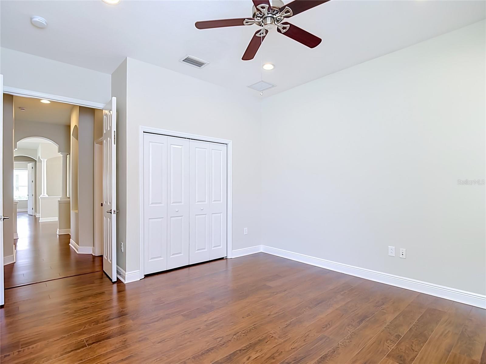 MEADOW POINTE - Residential