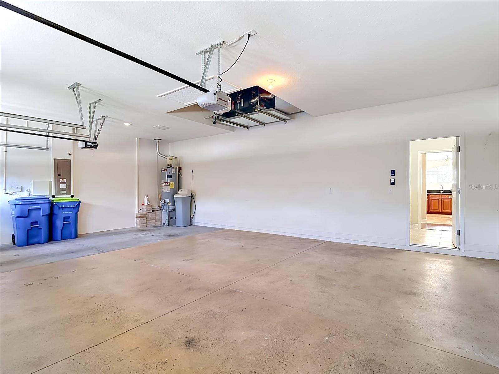 MEADOW POINTE - Residential