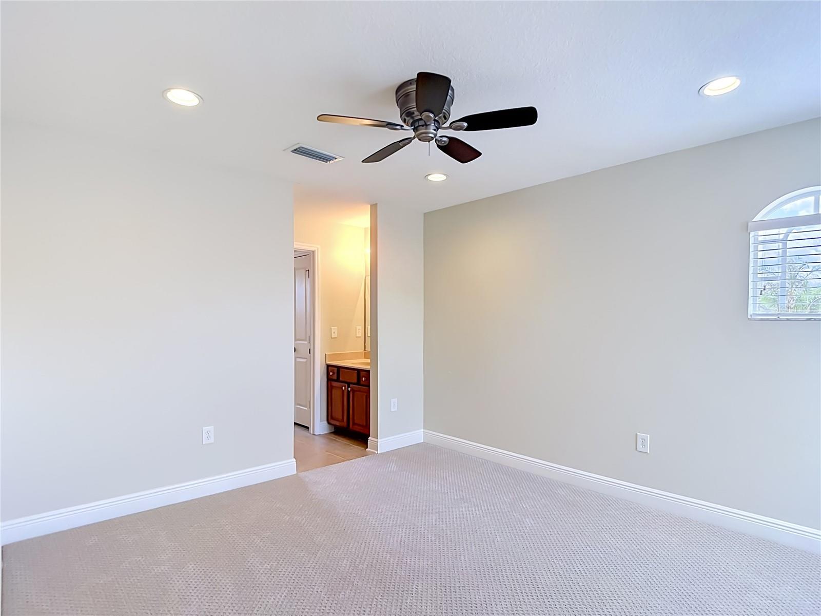 MEADOW POINTE - Residential