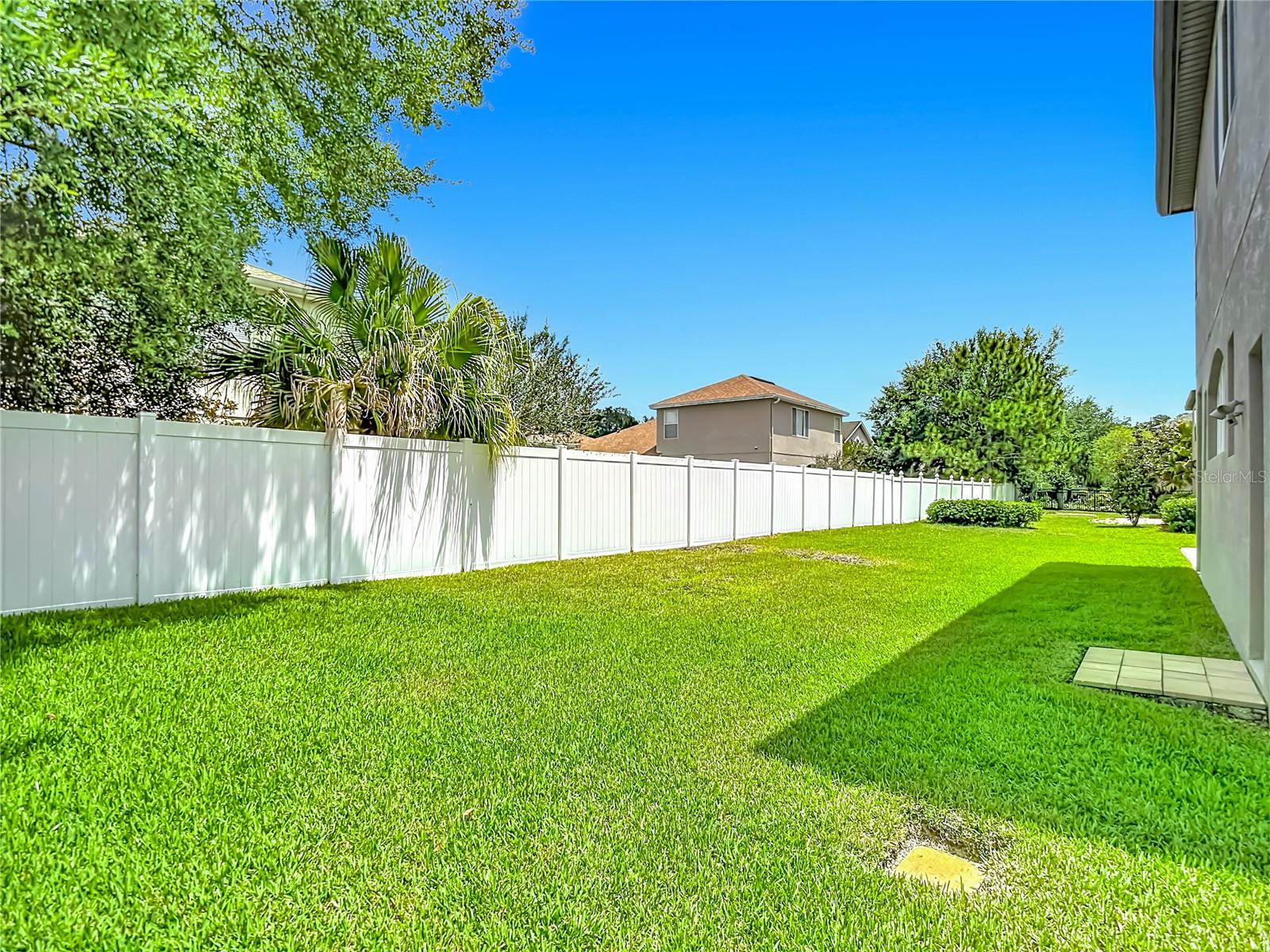 MEADOW POINTE - Residential