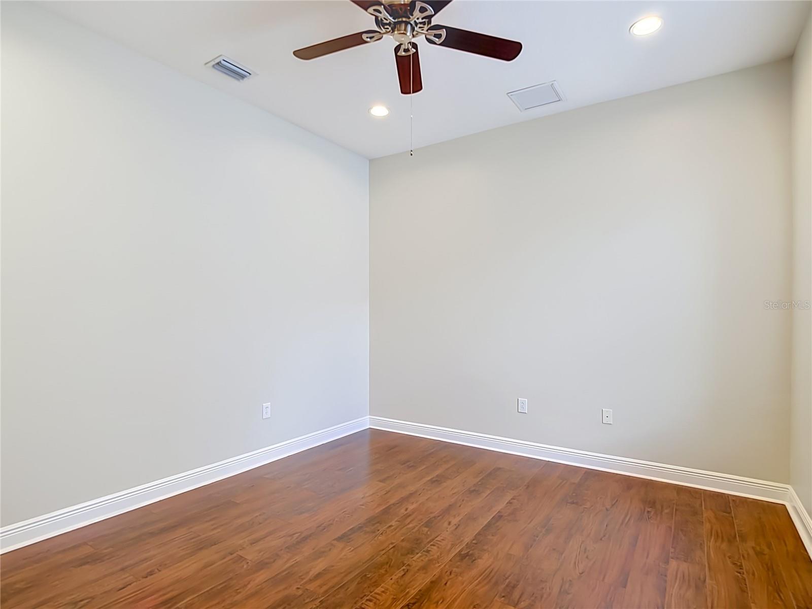 MEADOW POINTE - Residential