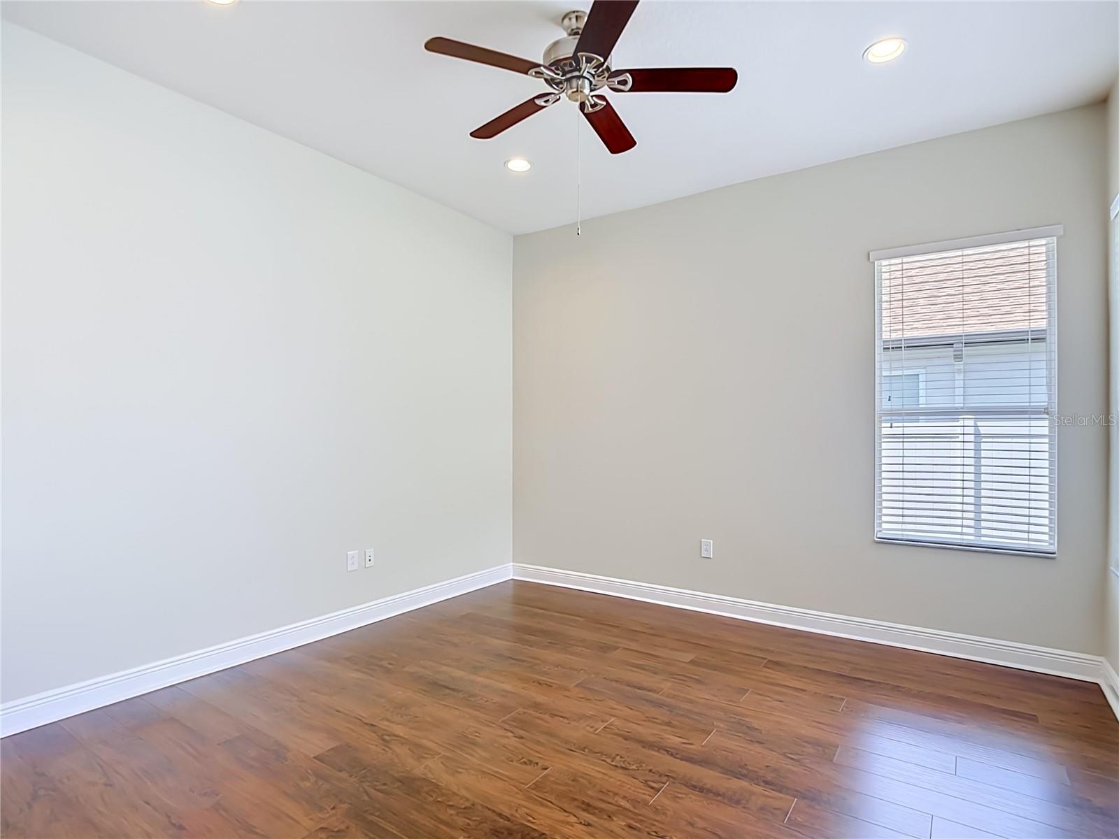 MEADOW POINTE - Residential