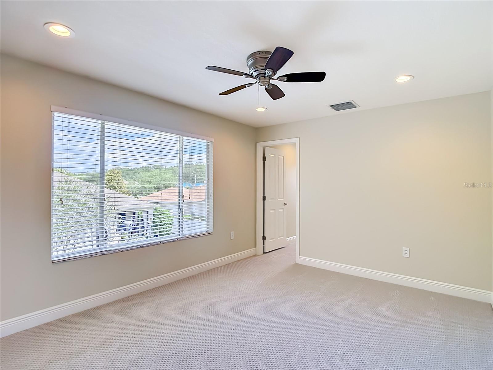 MEADOW POINTE - Residential