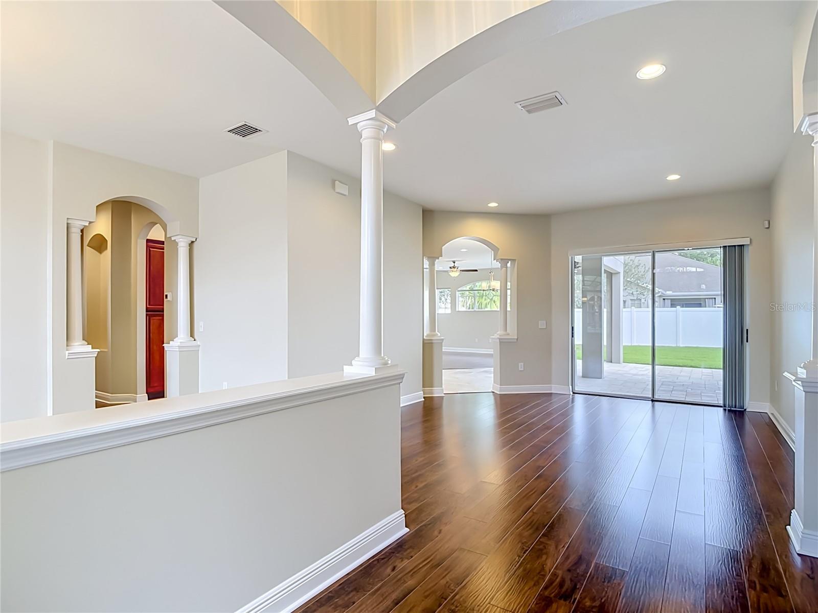 MEADOW POINTE - Residential