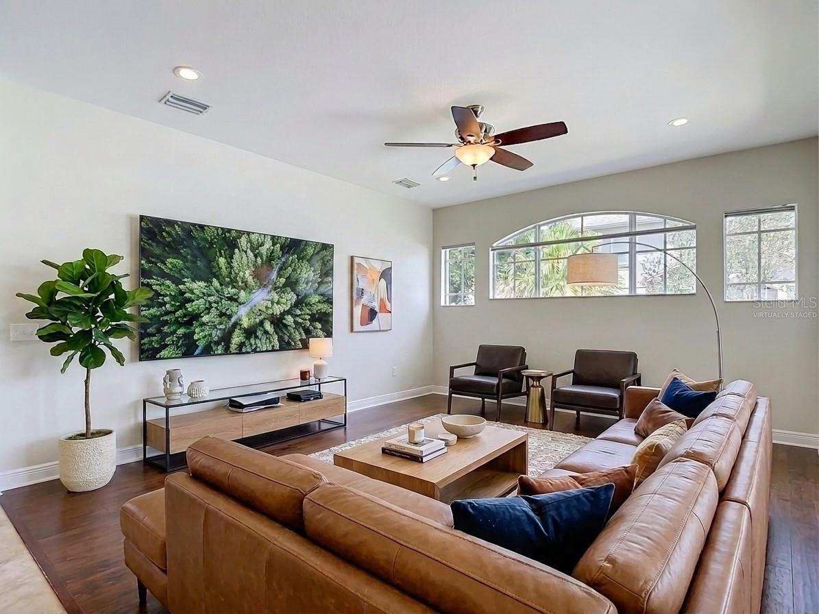 MEADOW POINTE - Residential