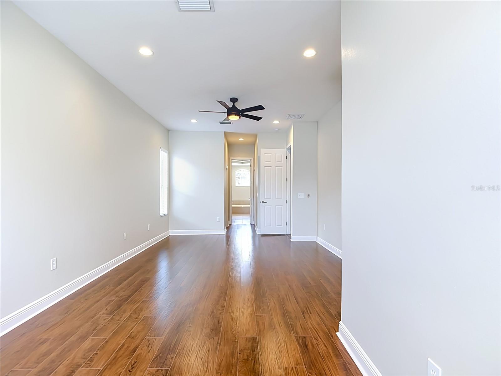 MEADOW POINTE - Residential