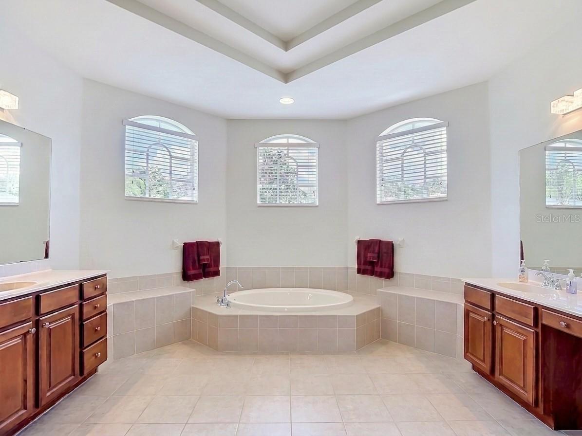 MEADOW POINTE - Residential