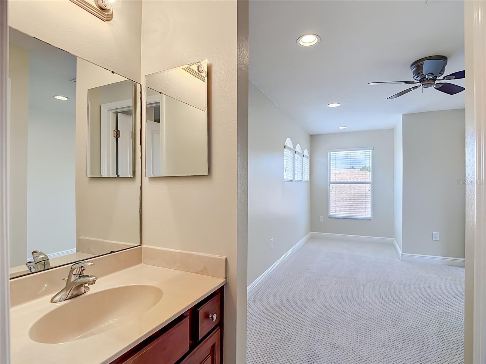 MEADOW POINTE - Residential