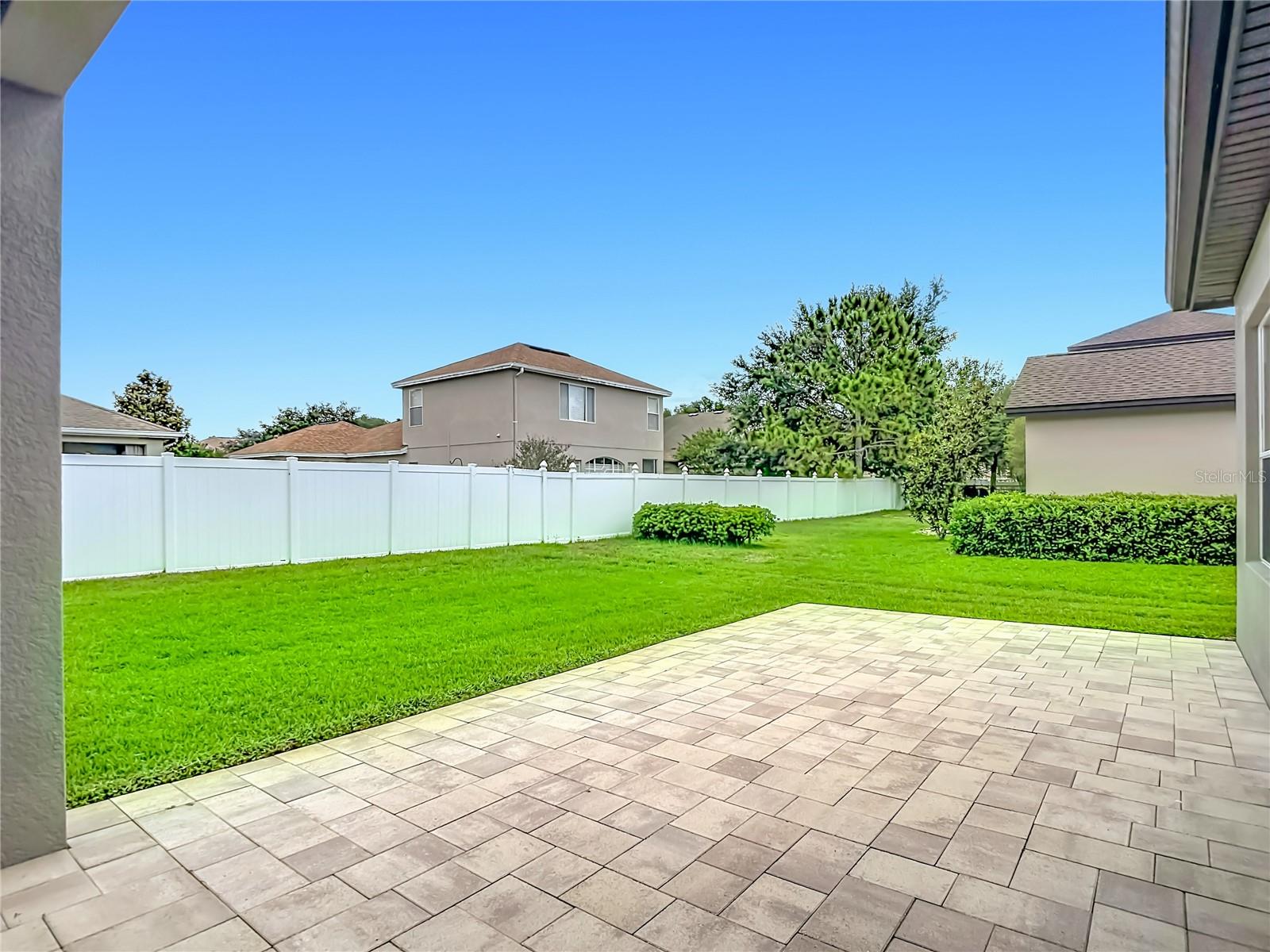 MEADOW POINTE - Residential