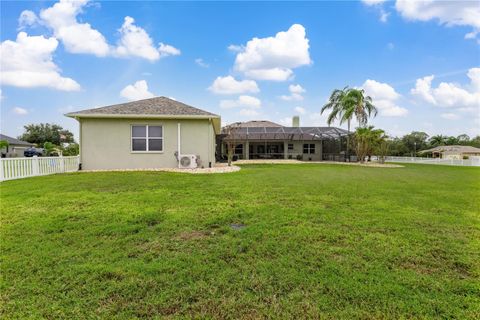 A home in PARRISH