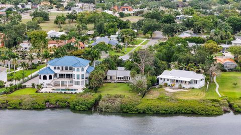 Photo of 7538 Westmoreland Drive, Sarasota, FL 34243 (MLS # A4696164)