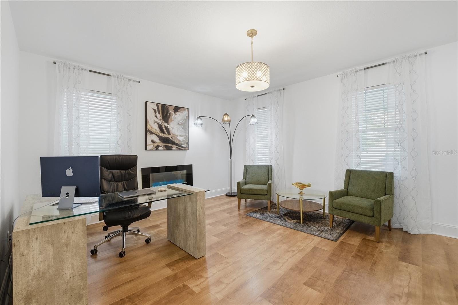 WINDERMERE LANDINGS PH 2 - Residential