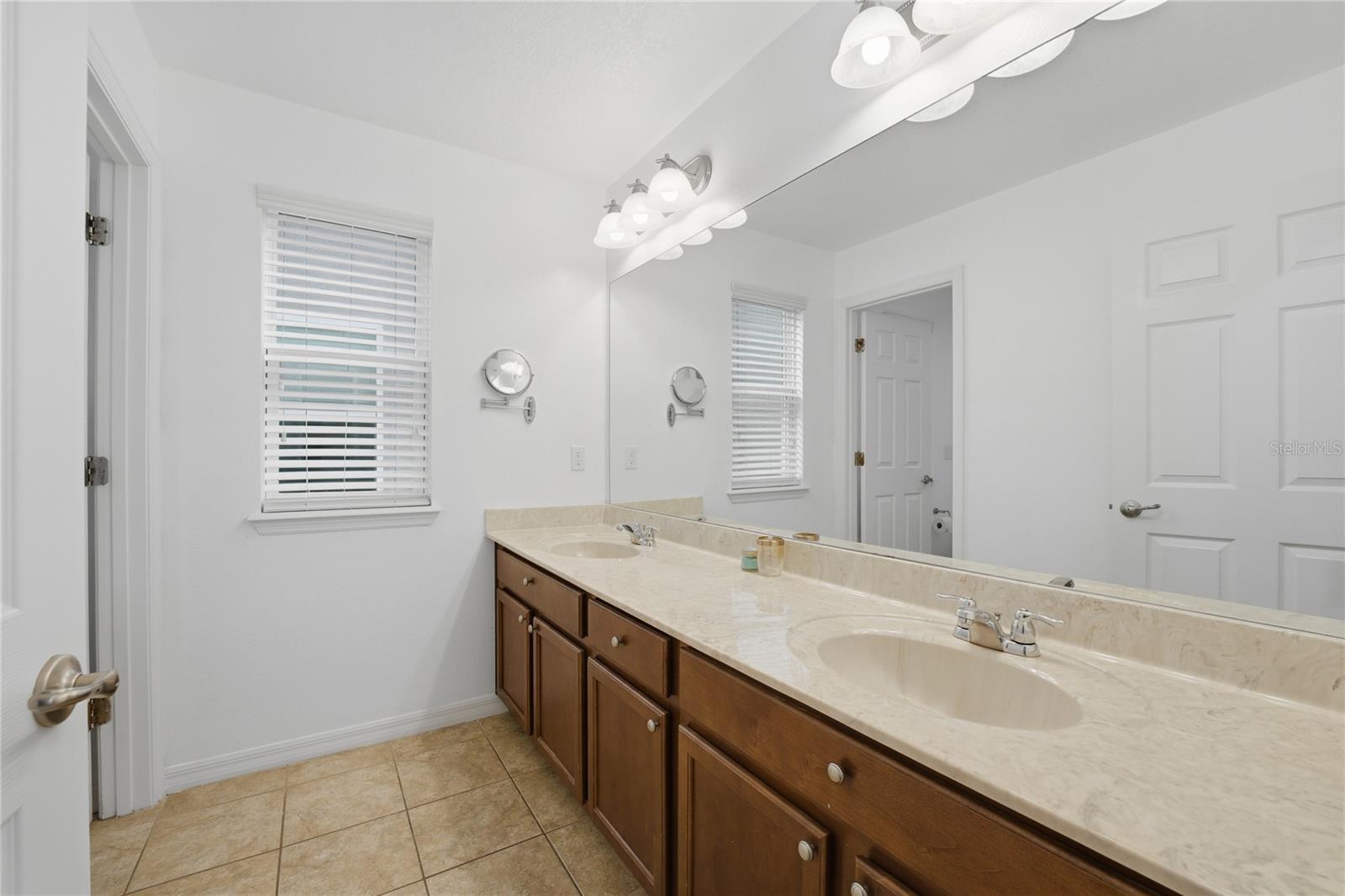 WINDERMERE LANDINGS PH 2 - Residential