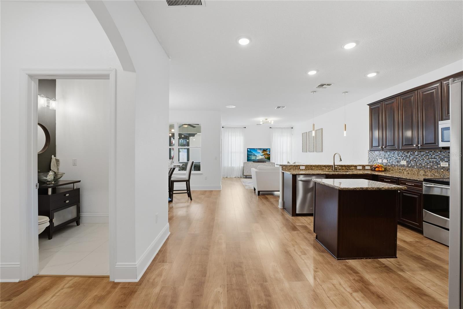 WINDERMERE LANDINGS PH 2 - Residential