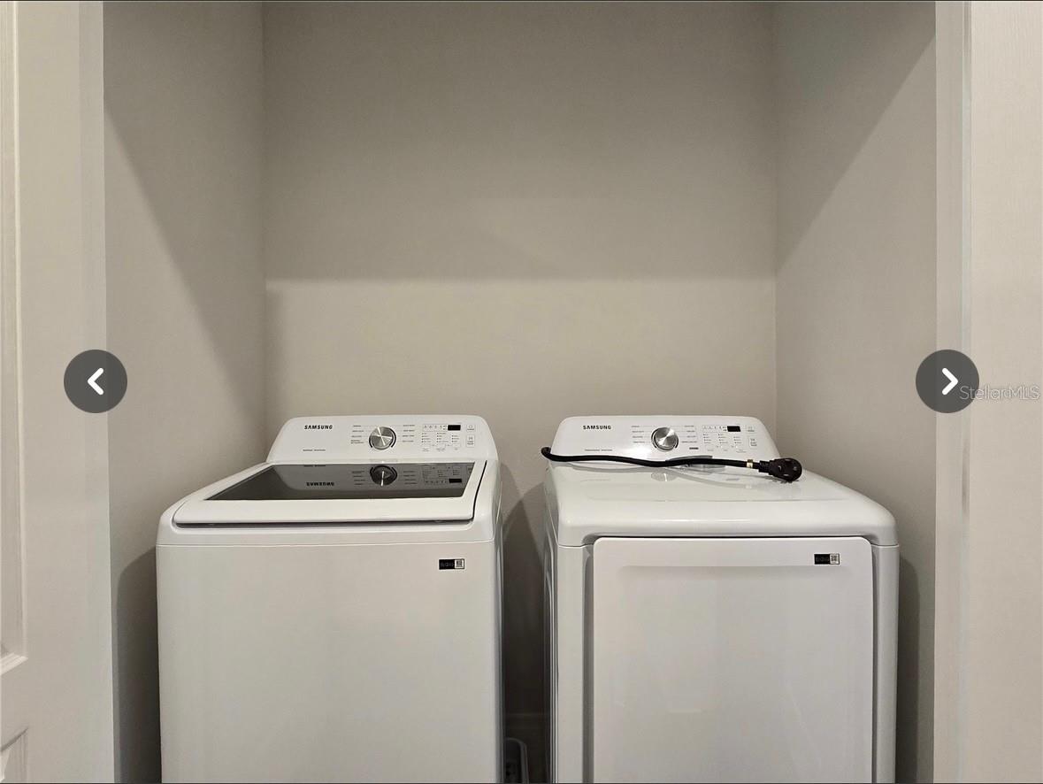 ATRIA/RIDGEWOOD LAKES - Residential