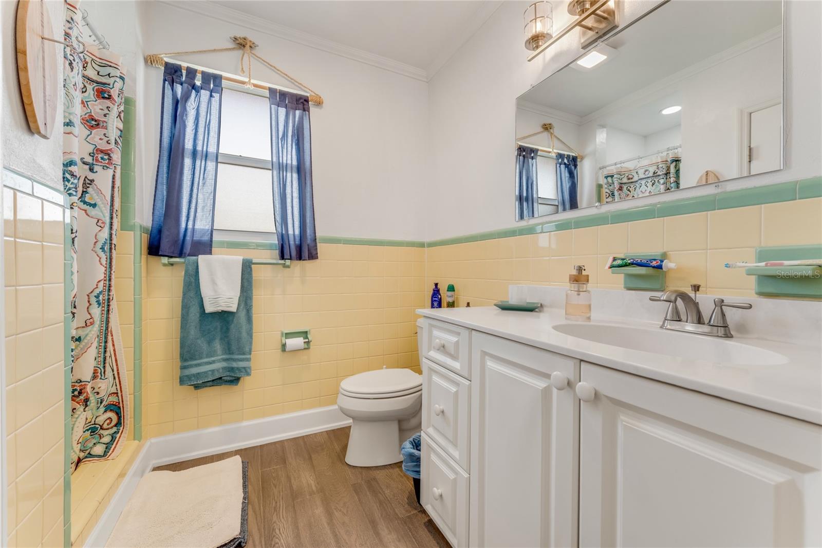 PATO MANOR - Residential