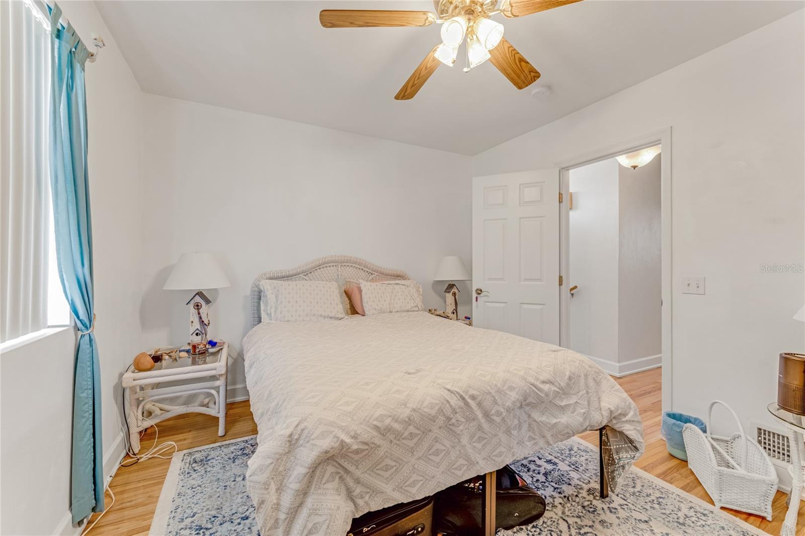 PATO MANOR - Residential