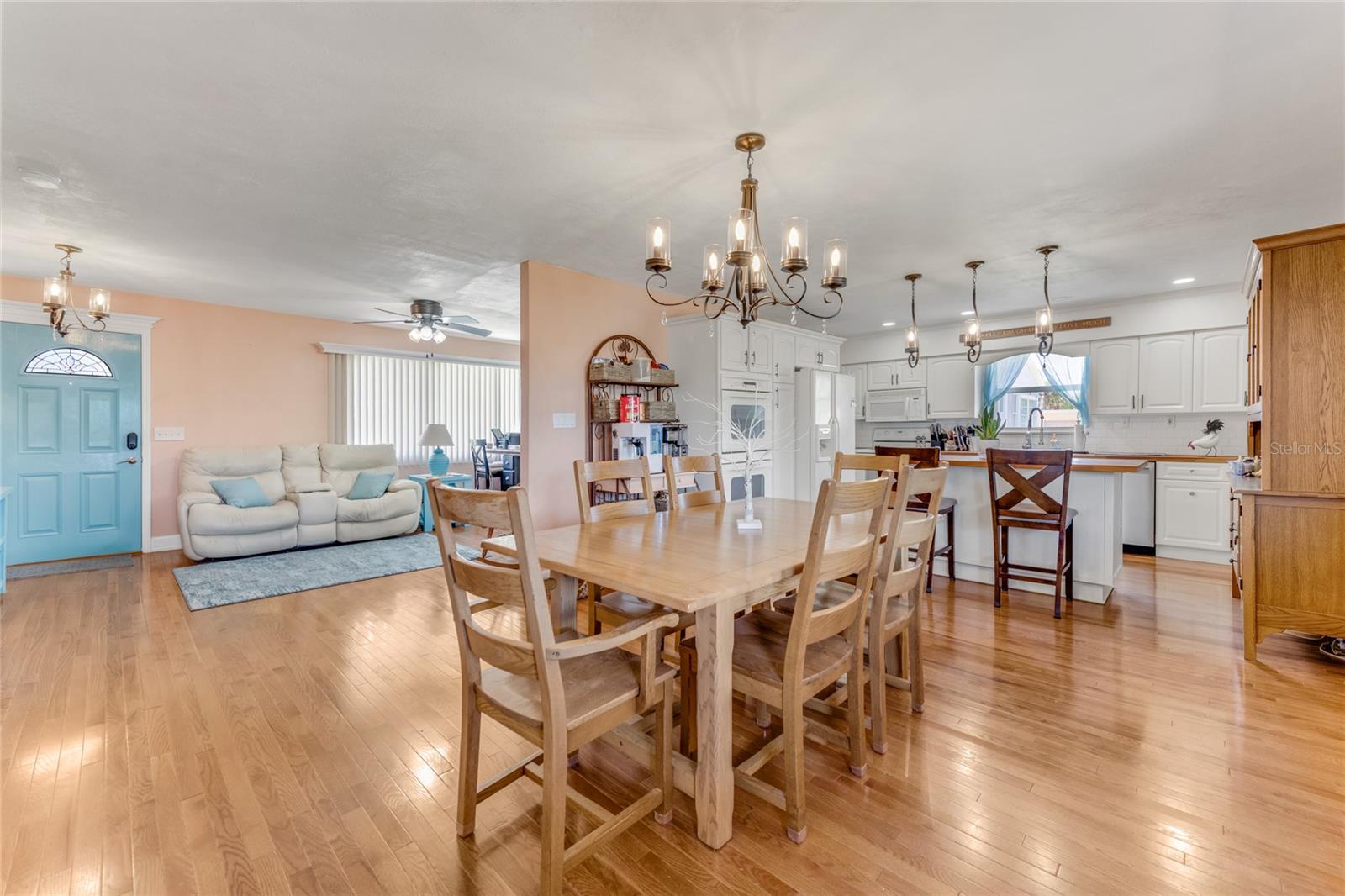 PATO MANOR - Residential