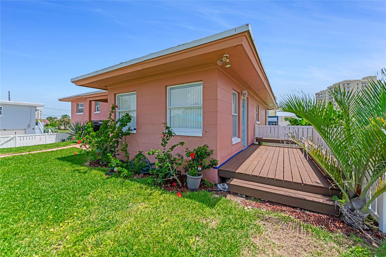 PATO MANOR - Residential