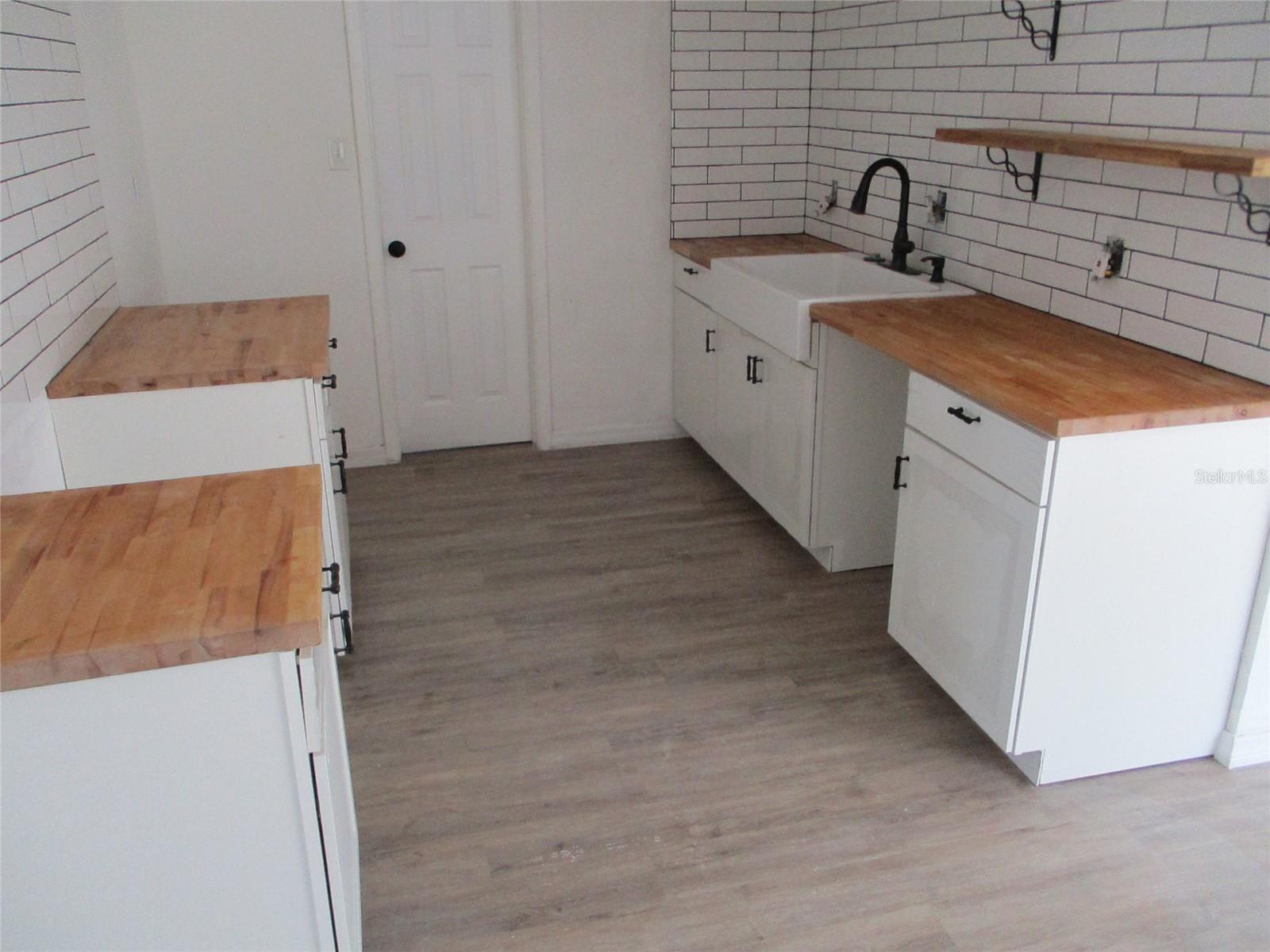 JASMINE LAKES - Residential