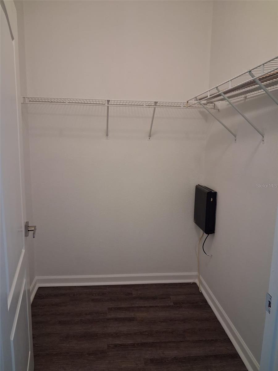 THE VILLAS CONDO - Residential Lease