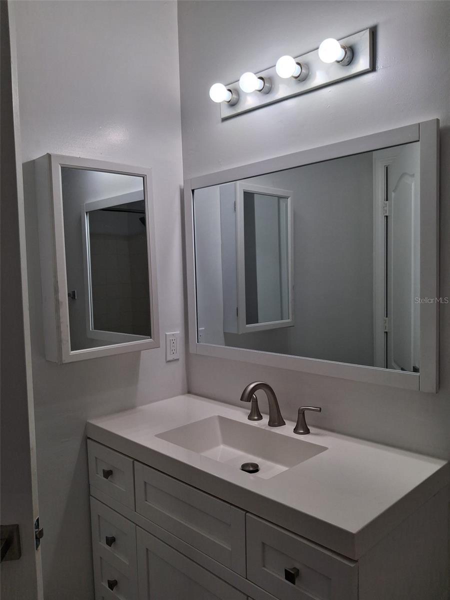 THE VILLAS CONDO - Residential Lease