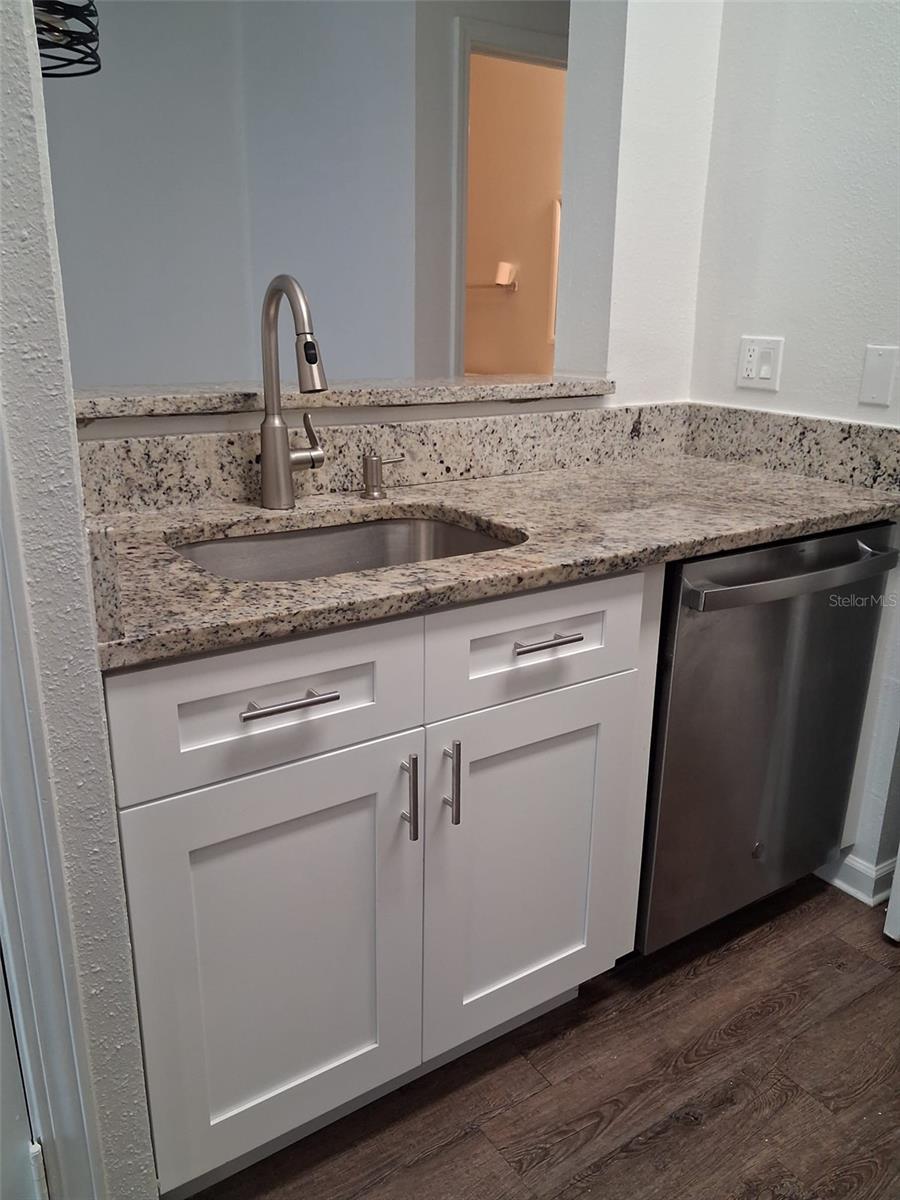 THE VILLAS CONDO - Residential Lease