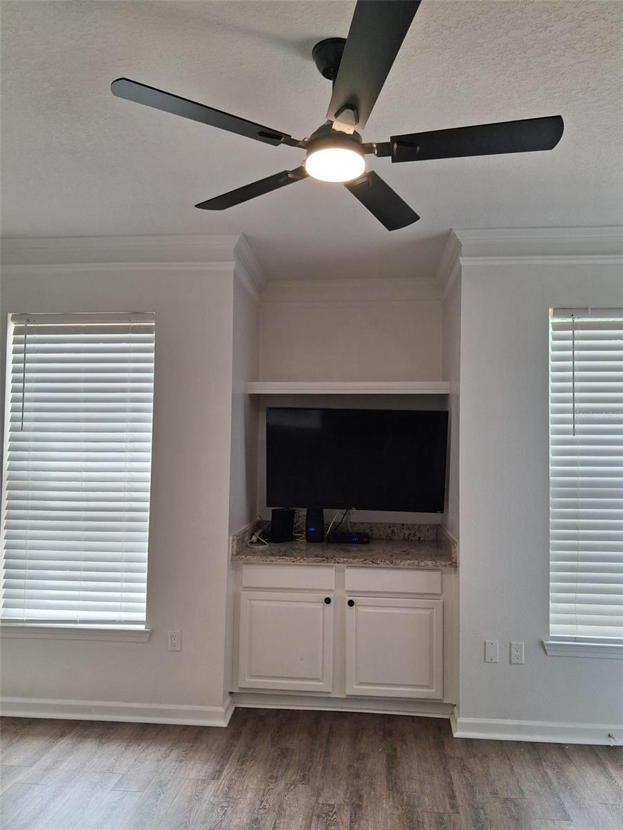 THE VILLAS CONDO - Residential Lease