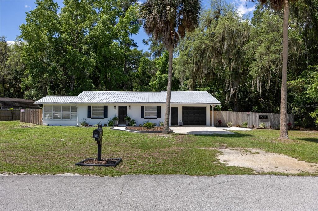 Photo of 113 Browns Road, San Mateo, FL 32187 (MLS # GC540262)