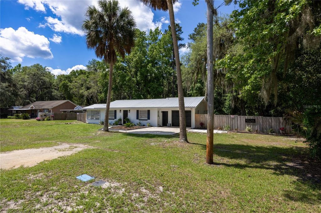 Photo of 113 Browns Road, San Mateo, FL 32187 (MLS # GC540262)