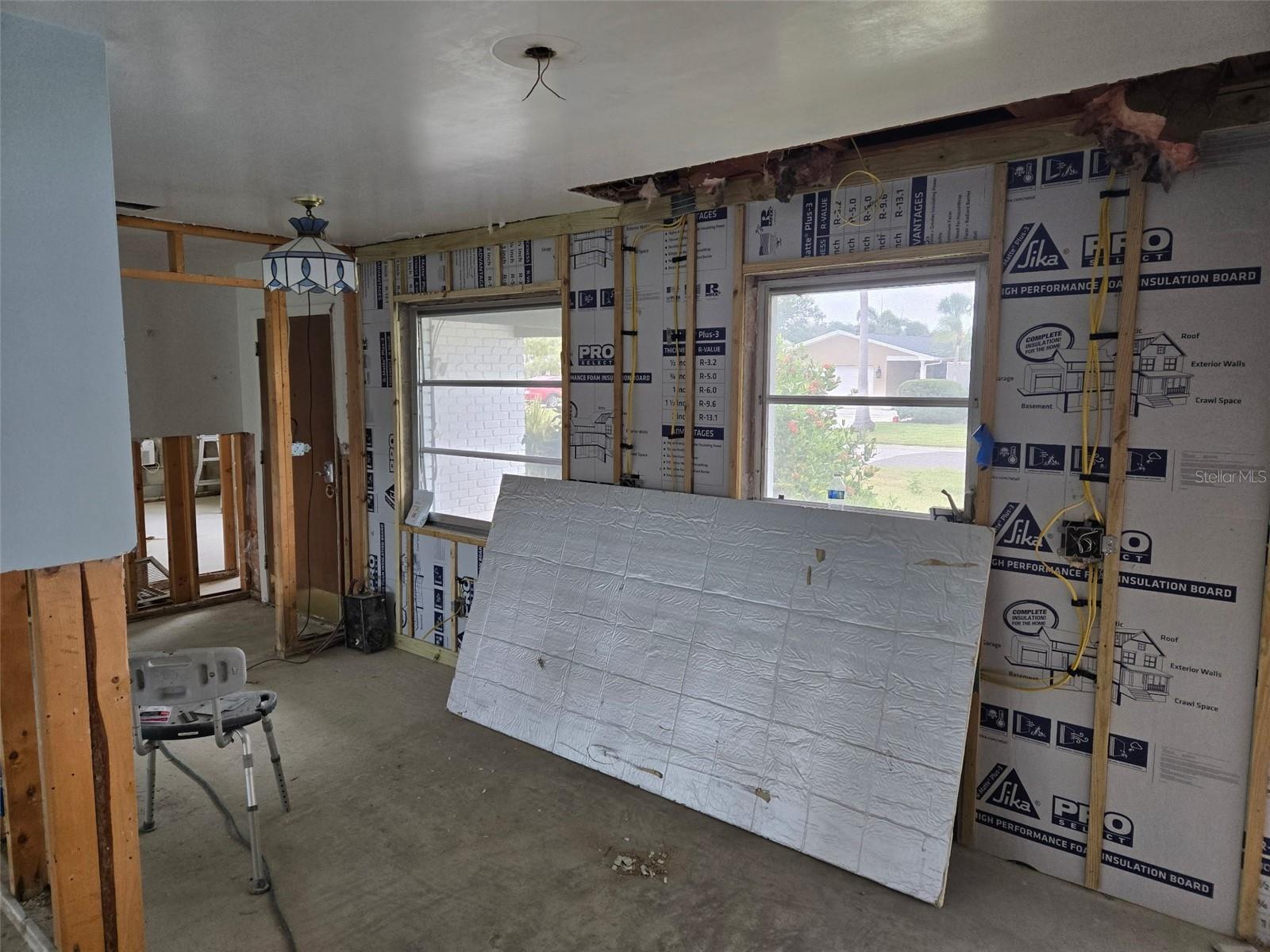 5688 OAKHURST DRIVE