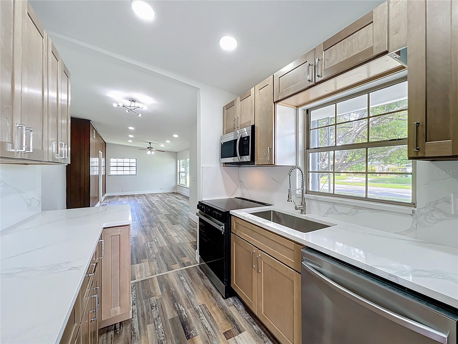 5312 KINGSWOOD DRIVE