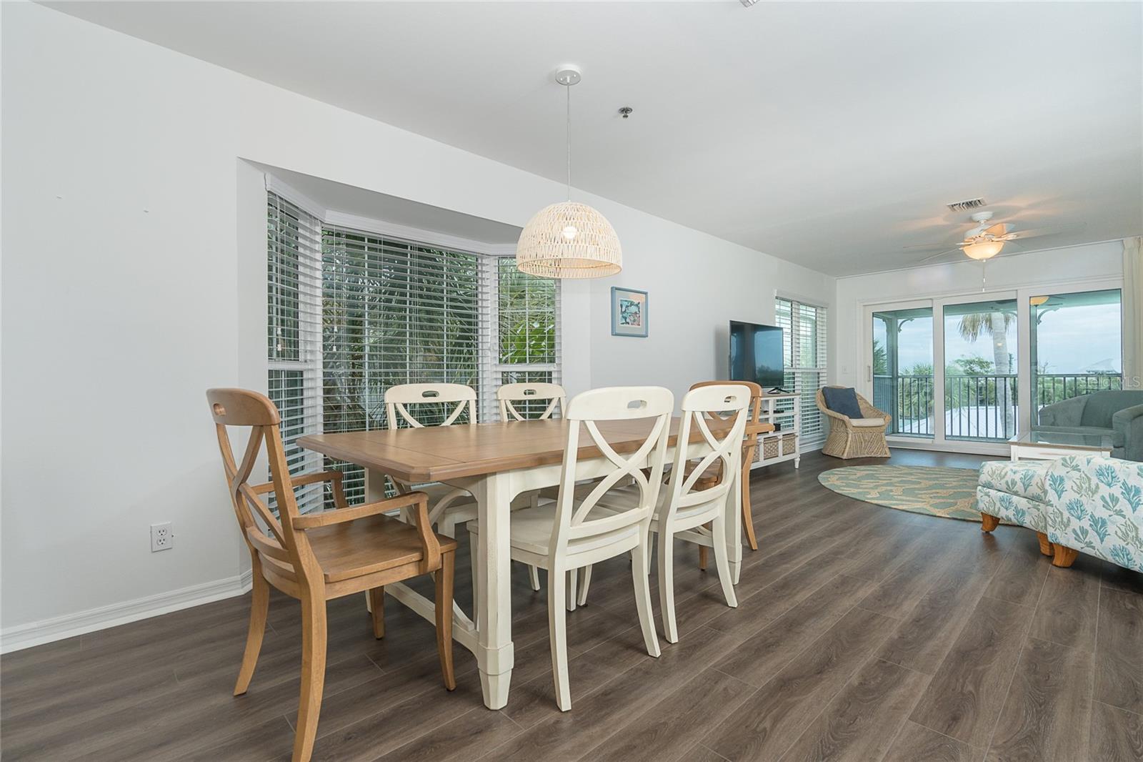 CLUB VILLAS 01 AT PALM ISLAND R - Residential