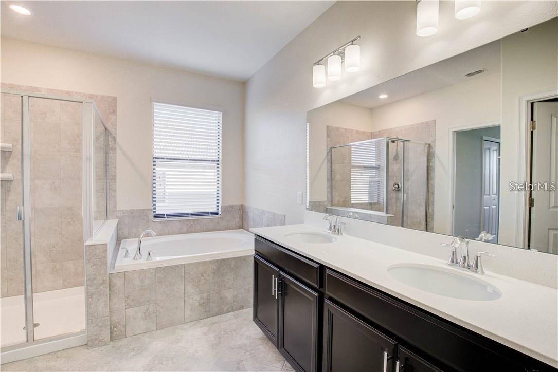 CHAMPIONS CLUB - Residential Lease