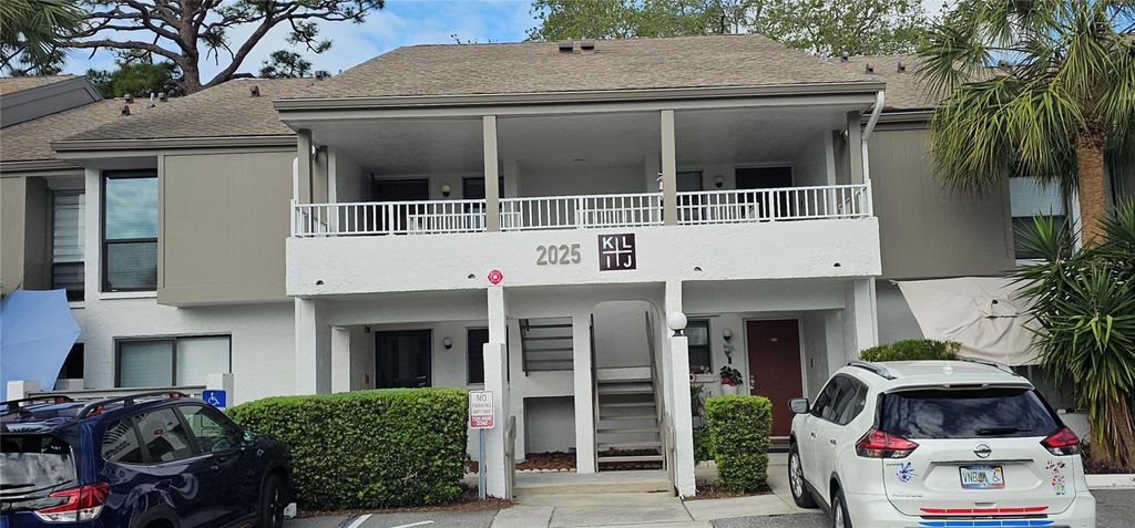Photo of 2025 Lakewood Club Drive S #5K, St Petersburg, FL 33712 (MLS # TB8494768)
