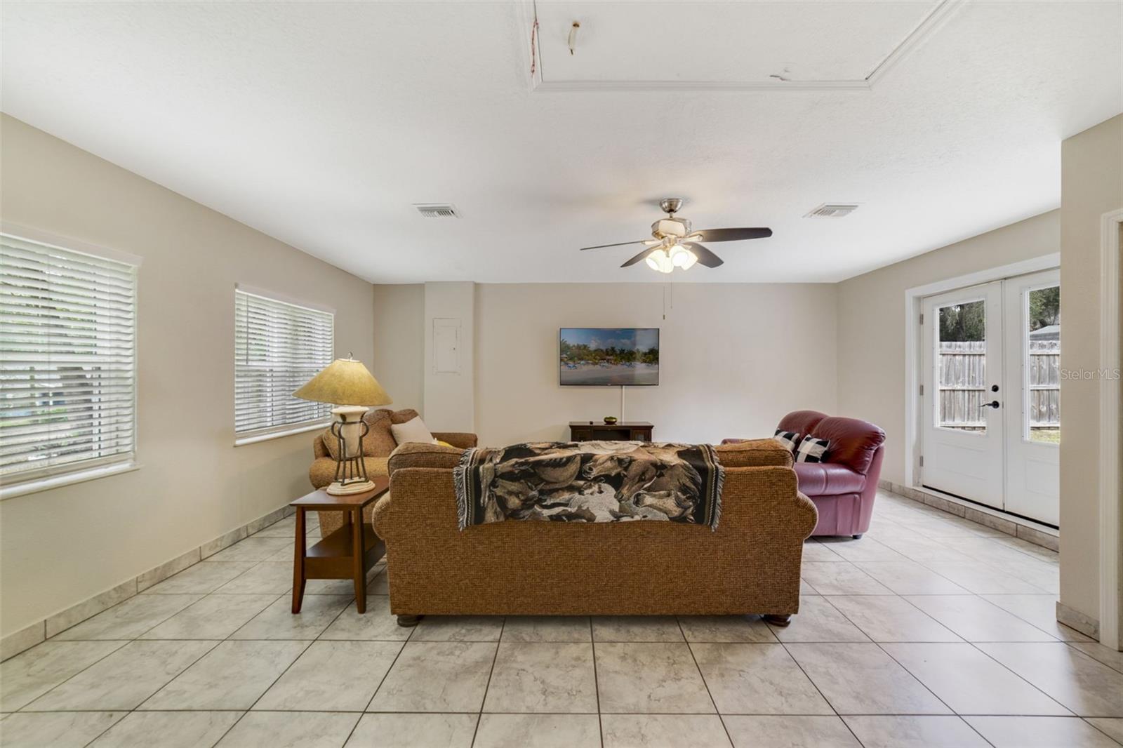 CARLTON VILLAGE SUB - Residential Lease