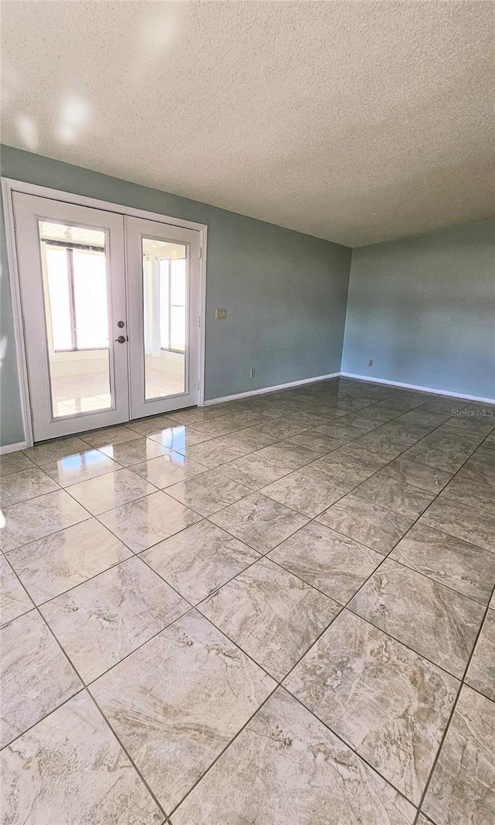 LADY LAKE ORANGE BLOSSOM GARDENS UNIT 08 - Residential